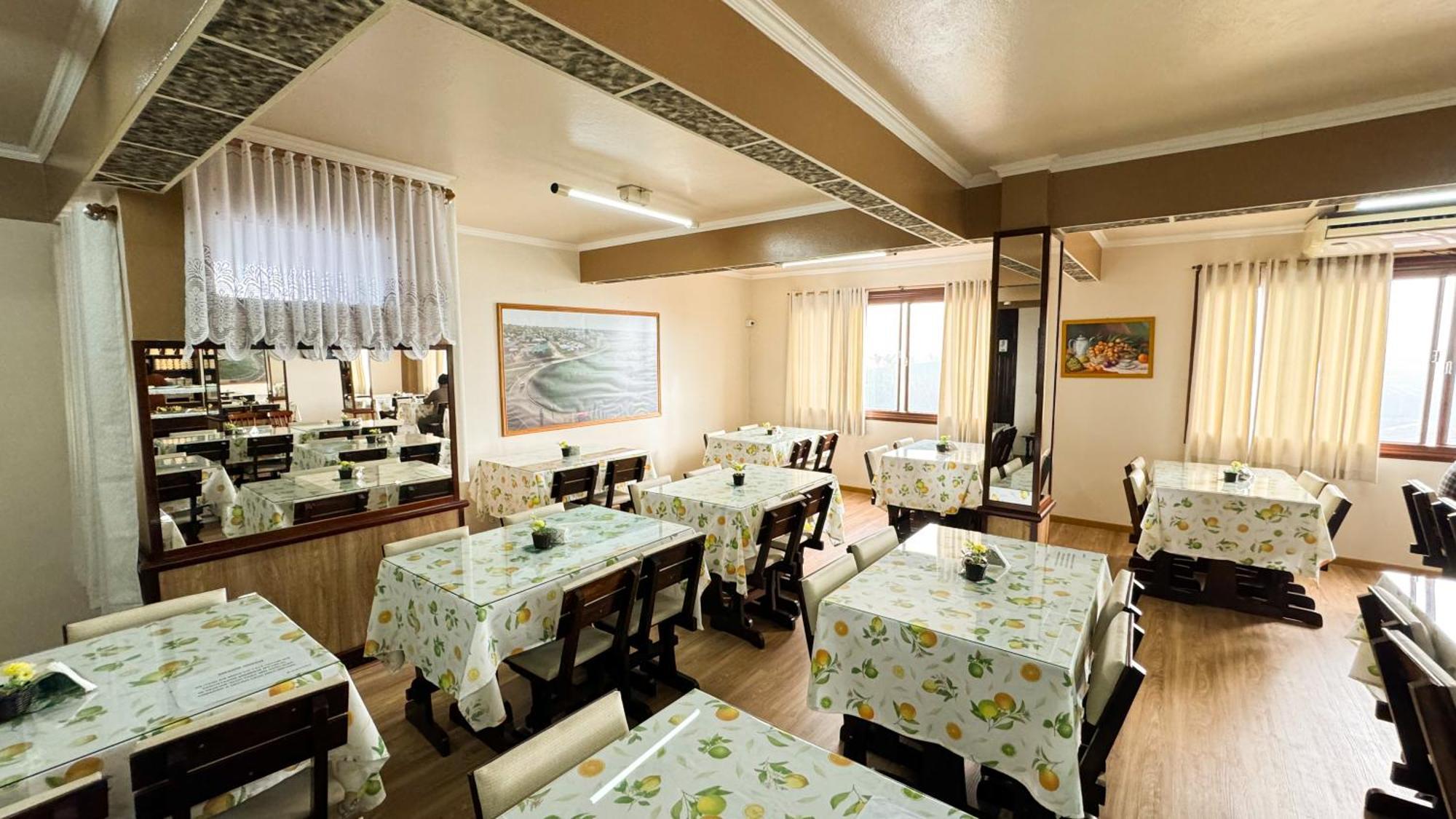 Fares Turis Hotel Uruguaiana Εξωτερικό φωτογραφία